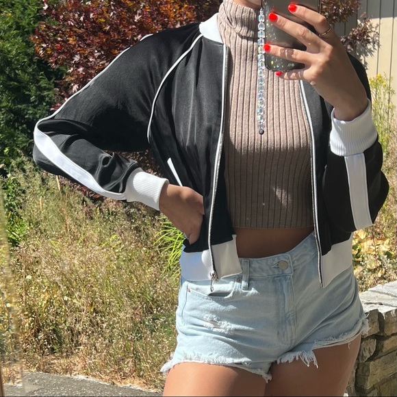 Good American Bomber Jacket - Picture 2 of 6